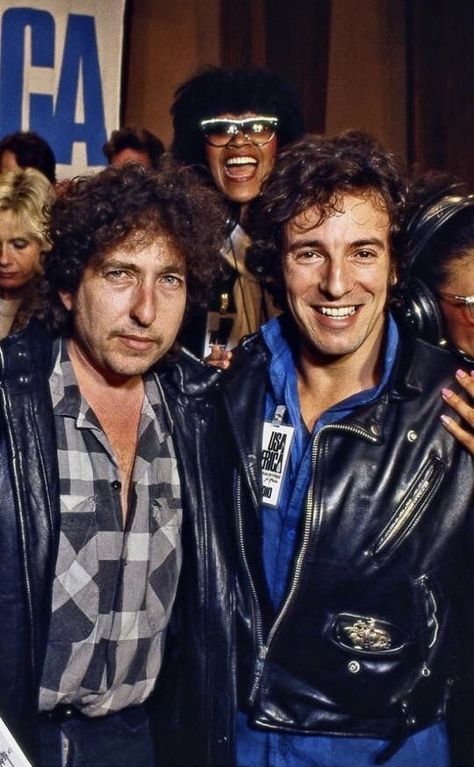 Bob Dylan and Bruce Springsteen Dylan Bruce, Bruce Springsteen The Boss, Rock And Roll History, Joan Baez, E Street Band, We Are The World, Rock Legends, Bruce Springsteen, Music Legends