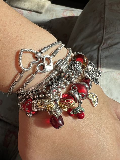 Marvel Pandora Bracelet, Pandora Bracelet Outfit, Pandora Bracelet Stack, Pandora Bracelet Charms Ideas, Silver Bracelet Stack, Pandora Bracelet Designs, Dope Jewelry Accessories, Jewelry Accessories Ideas, Dope Jewelry