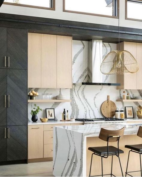 Rebecca Steinberg CKBD (@luxuryorganized) • Instagram photos and videos Modern Kitchen Island, Kitchen And Bath Design, Coastal Kitchen, Modern Kitchen Cabinets, Kitchen Inspiration Design, Kitchen Cabinetry, Luxury Kitchen, Contemporary Kitchen, Modern Kitchen Design