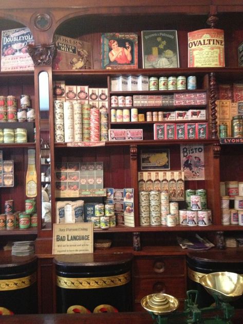 St Fagans, Miniature General Store, Old General Stores, Background Inspiration, Dolls House Shop, Old Country Stores, Diy Doll Miniatures, Country Store, Historic Preservation