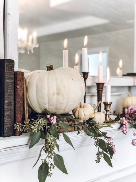 Fall Mantle Decor, Fall Fireplace, Fall Mantle, Fall Decor Inspiration, Fall Thanksgiving Decor, Autumn Decorating, Fall Mantel Decorations, Fall Mantel, Mantel Decor