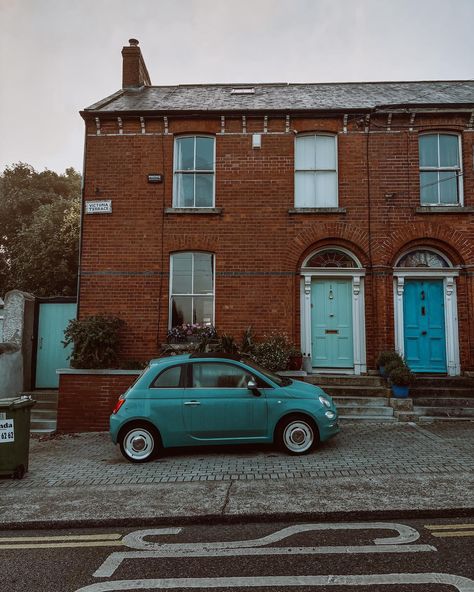 Dalkey to my heart 💚 When picking a random town in Ireland to rest my head for the week, with absolutely no research in advance, I’m so lucky to have picked the cutest village in Ireland ☘️ 🏡The last picture is a photo of my AirBNB for the week! #ireland #ireland🍀 #irish #dalkey #europe #dublin #exploreireland #travel Ireland Countryside, Dublin, The Cutest, My Heart, A Photo, Travel, Quick Saves