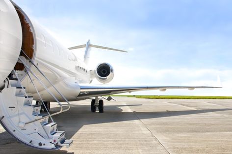 7 Semi-Private Airlines to Fly in the U.S. Private Jet Travel, Monaco Yacht, Swimming Pigs, Private Flights, Air Carrier, Aircraft Maintenance, Private Plane, General Aviation, Jet Engine