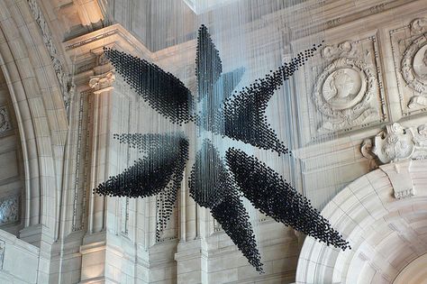 Swarm chandelier at the V & A in London - Zaha Hadid