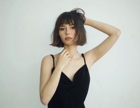 Maia Mitchell Hair, French Haircut, Cute Hairstyle Ideas, Bob Hairstyle Ideas, Short Hair Fringe, French Bob, Cute Hairstyle, Trendy Hairstyle, Edgy Short Hair