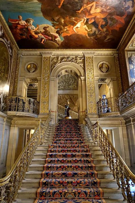 Stowe House, Royal Home, British Nobility, St James's Palace, Castle Mansion, Chatsworth House, Castle Aesthetic, Stately Homes, Royal Castles