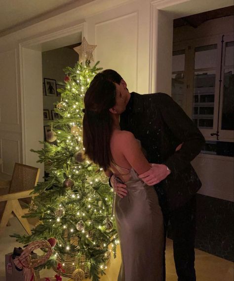 Emelie Lindmark, Twisted Series, Addicted Series, Addicted To You, Christmas Couple, Couple Aesthetic, So Much Love, Hopeless Romantic, Cute Couple Pictures