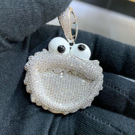 220 Likes, 1 Comments - Colosseum Jewelry (@colosseumjewelry) on Instagram: “New Custom Diamond Elmo Charm🔥🥶💎. If you have any creative idea for a custom charm let us know‼️,…” Rapper Jewelry, Expensive Jewelry Luxury, Creative Idea, Dope Jewelry, Custom Charms, Custom Pendants, Expensive Jewelry, Diamond Charm, Mens Pendant