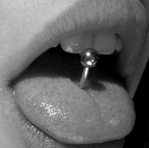 Tongue piercing Black Tongue Piercing, Piercings Jewelry, Male Aesthetic, Black Tongue, Carrot Top, Tongue Piercing, Body Modification, Jewelry Tattoo, Occult Art