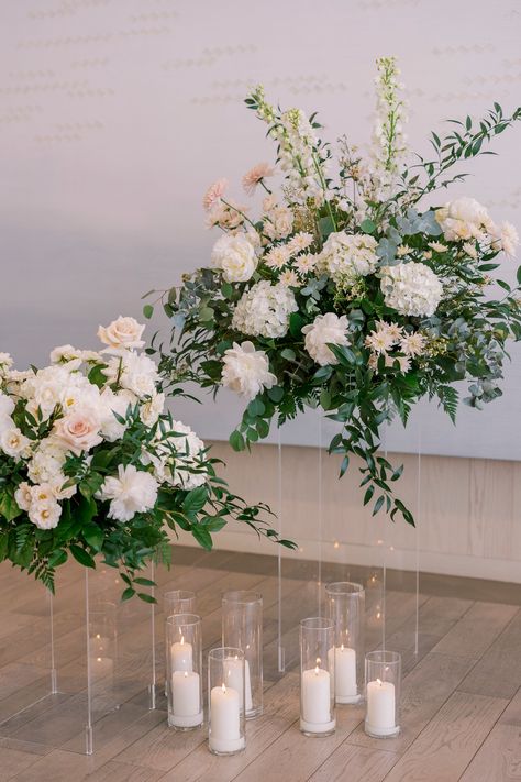 Clear Pedestals Wedding Ceremony, Pedestal Flower Arrangements Wedding, Clear Pillars Wedding Ceremony, Wedding Flower Floor Arrangements, Wedding Pedestals Ceremony, Alter Arrangements, Altar Flowers Wedding, Floral Pedestal, Pillar Decorations