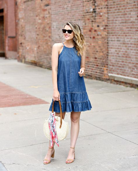 denim sundress White Jeans Summer, Style White Jeans, Denim Sundress, Penny Pincher Fashion, Denim Dress Summer, Jeans Summer, Blouse Back Neck Designs, Penny Pincher, Denim Short Dresses