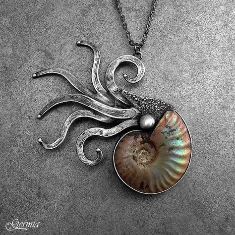 . Ammonite Jewelry, Bijoux Art Nouveau, Silhouette Christmas, Fossil Jewelry, Soldering Jewelry, Metal Clay Jewelry, A Necklace, Metal Clay, Nautilus