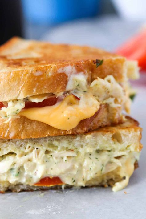 Tuna Grilled, Swiss Grilled Cheese, Gourmet Sandwiches Recipes, Picky Bits, Awesome Sandwiches, Gourmet Grilled Cheese Sandwich, Sandwich Boards, Seafood Sandwiches, Grill Cheese