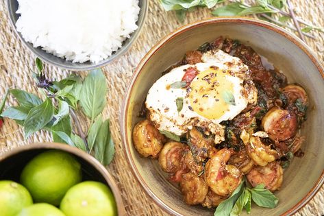 Thai Basil Shrimp, Sauteed Fish, Basil Shrimp, Chilli Paste, Soya Sauce, Thai Basil, Oyster Sauce, Thai Food, Stuffed Shells