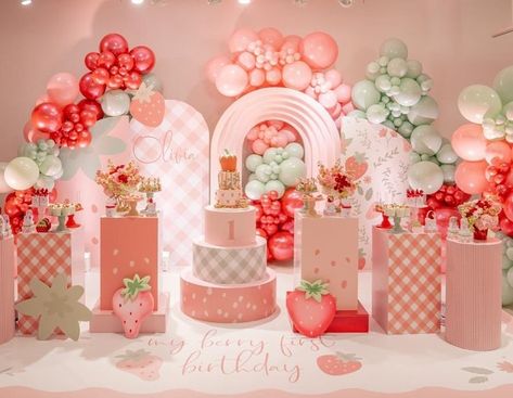 All posts • Instagram Strawberry Shortcake Party Decorations, Strawberry Shortcake Decorations, Strawberry Shortcake Birthday Theme, Strawberry Shortcake Party Ideas, Birthday Strawberry Shortcake, Strawberry Shortcake Birthday Party, Carousel Birthday Parties, Wedding Strawberries, Baby First Birthday Themes