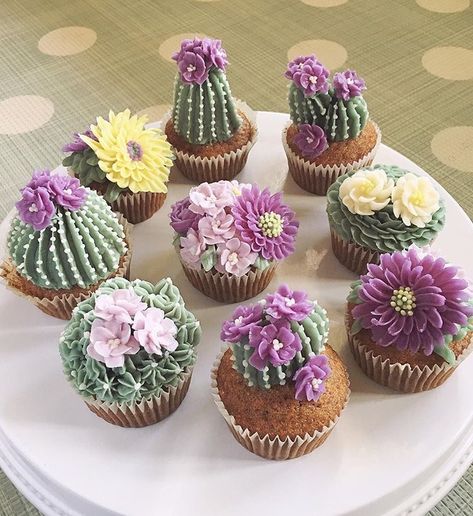 Cactus Cupcakes, Succulent Cupcakes, Succulent Cake, Cactus Cake, Pear Cake, Cupcake Cake Designs, Zucchini Cake, Magic Cake, Salty Cake