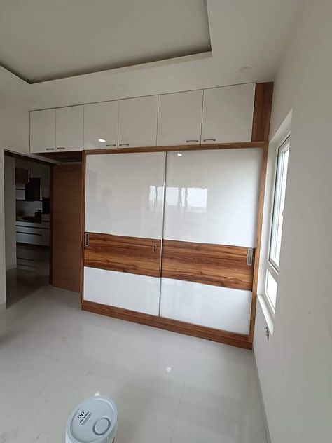 Decolam Design Bedroom, Hardik Sharma, Latest Cupboard Designs, Wardrobe Laminate, Almirah Design, Wardrobe Laminate Design, Sliding Door Wardrobe Designs, Wall Wardrobe Design, Stylish Room Decor