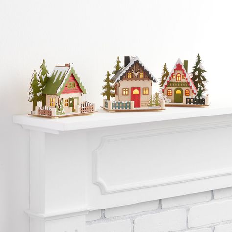 German Houses, European Cottage, Unique Christmas Decorations, Married Christmas, German Christmas, Christmas Shop, Paper Houses, Christmas House, Christmas Advent