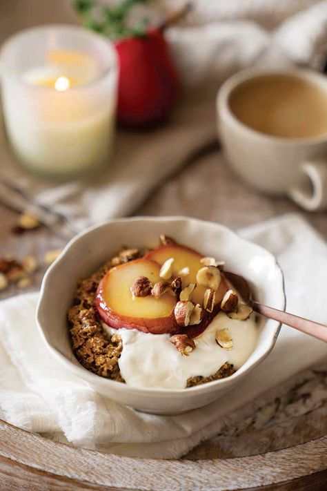 Pear Overnight Oats, Carmelized Pears, Pear Oatmeal, Caramelized Pears, Oats Overnight, Oat Recipes Healthy, Overnight Oats Recipe Healthy, Blackstrap Molasses, Oatmeal Bowls