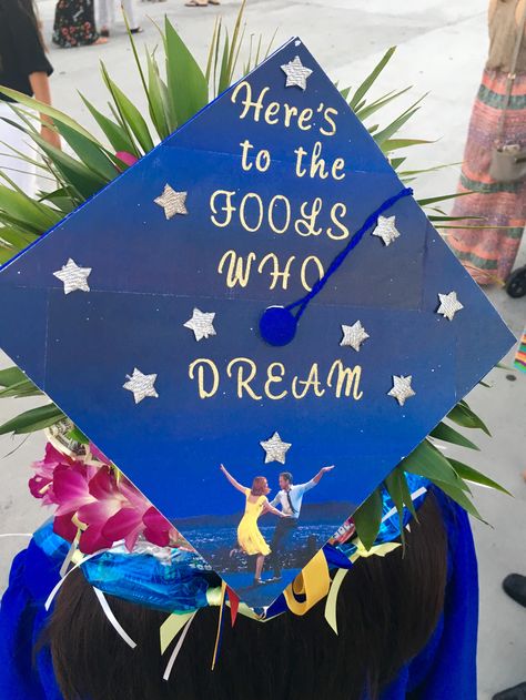 Lala Land Graduation Cap, La La Land Grad Cap, La La Land Graduation Cap, Mamma Mia Graduation Cap, Ferris Buller, Seniors 2023, Caps Ideas, Funny Graduation Caps, Senior Things