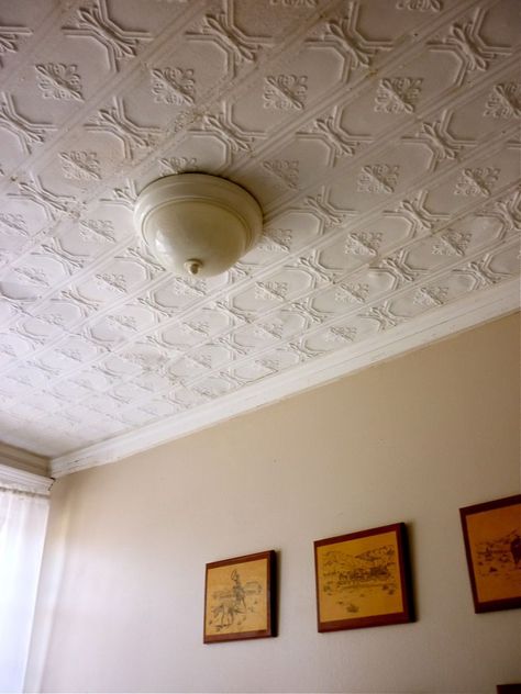 10 Ways to Bring Vintage Ceiling Tiles Into Your Home Décor Victorian Bathroom Vintage, Cheap Ceiling Ideas, Ceiling Tiles Bathroom, Peach Bedroom, Vintage Tin Ceiling Tile, Ceiling Diy, Victorian Ceiling, Ceiling Covering, Tin Ceilings