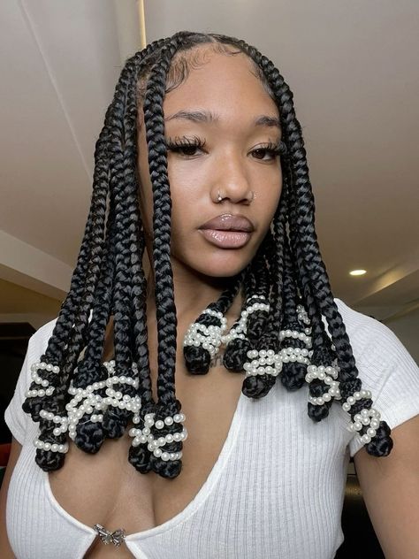 Knotless Jumbo Braids, Ethnic Hairstyles, Cute Box Braids Hairstyles, Jumbo Braids, Braids With Curls, Hair Stylies, Cornrow Hairstyles, Locs Hairstyles, Hair Beads