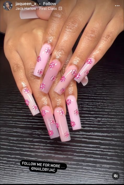 Flower Gems On Nails, Flower Nail Gems, Pink Nails With Rhinestones And Flowers, Acrylic Nails With Rhinestones And 3d Flowers, Pink Flower Gem Nails, Nail Doodles, Beginner Nail Designs, Short Gel Nails, Acrylic Toe Nails