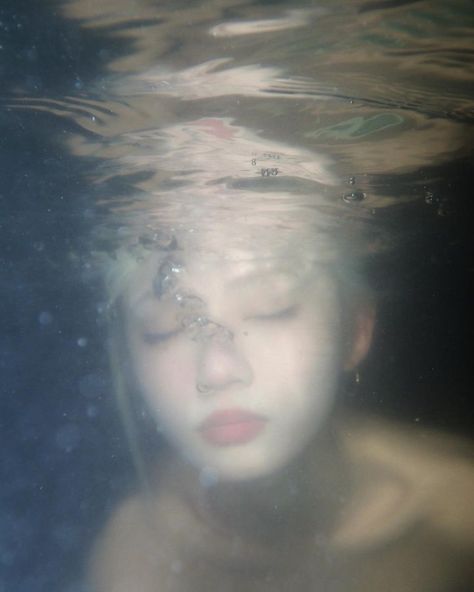 Ocean Girl, Water Aesthetic, Ethereal Aesthetic, Mermaid Aesthetic, Mind Body And Soul, Jive, Cinematic Photography, Ethereal Art, Underwater Photography