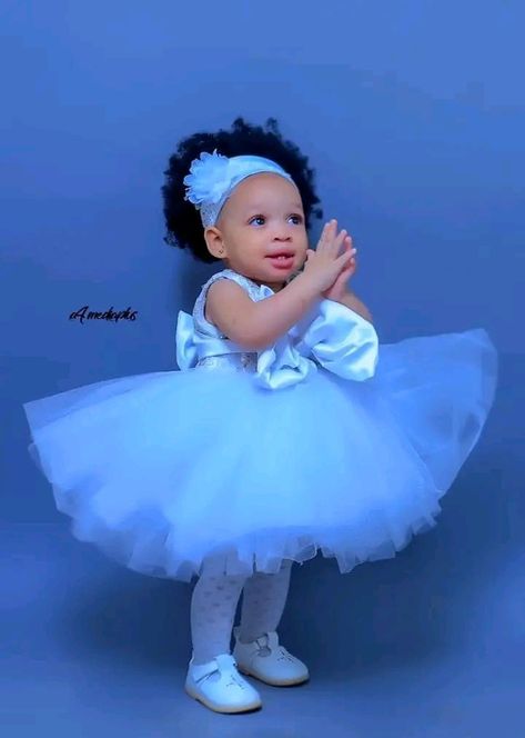 Birthday PhotoShoot Styles for Babies Girls Formal Dresses Kids, Children Wears, Baby African Clothes, Kids Prom Dresses, Mother Daughter Fashion, African Shirts For Men, African Dresses For Kids, Toddler Hairstyles Girl