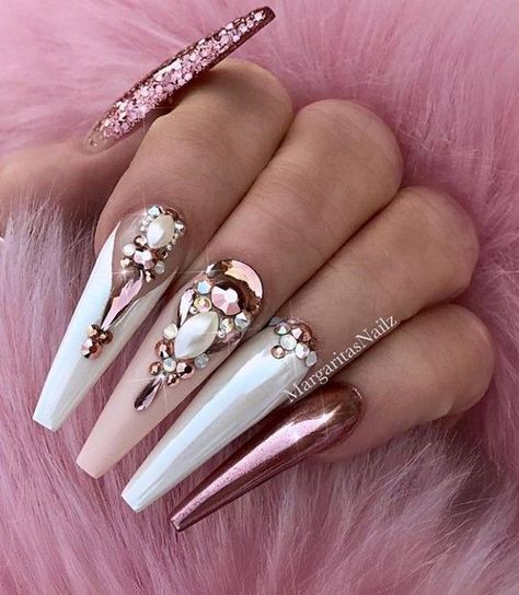 35 Cute Valentine’s Day Nails You’ll Want To Wear of Pink 2024 |\ Valentine Day Nail Nails Nuetral, Acrylic Nail Polish, Acrylic Ideas, Christmas Manicure, Short Coffin Nails, Nails Design With Rhinestones, Short Acrylic, Acrylic Coffin, Nails Glitter