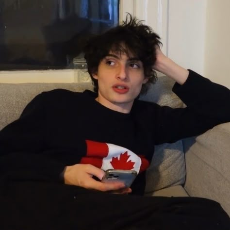 𝒊𝒄𝒐𝒏𝒔 𝒆 𝒉𝒆𝒂𝒅𝒆𝒓𝒔. — Finn Wolfhard in 2022 | Finn stranger things, Finn the human, Stranger things actors Finn Stranger Things, Finn The Human, St Cast, Stranger Things Cast, Finn Wolfhard, Stranger Things 3, Future Boyfriend, Celeb Crushes, My Type