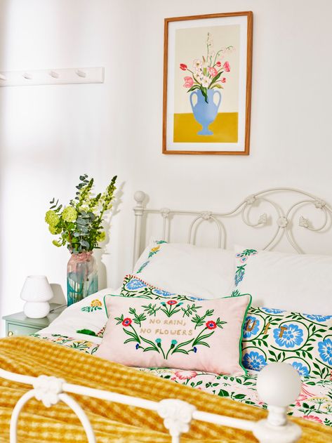 Whether for a special occasion or just because you love blooms, flowers are an easy way to add colour, scent and style into your space. Check out these 9 flower styling ideas are amongst the prettiest you'll have seen by Interior Stylist Maxine Brady. Flowers on a bedside table with floral bedding and cushions Ikea Uk, Small Space Hacks, No Rain No Flowers, Ikea Home, Soft Furnishings Cushions, Small Bedroom Decor, Furniture Village, No Rain, Embroidered Cushions