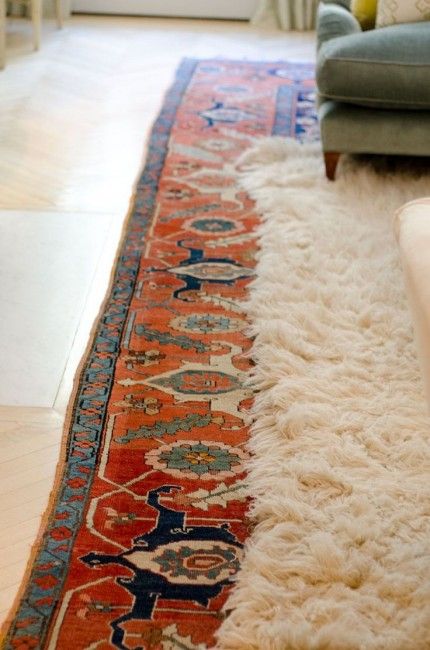 Nice Rugs, Layer Rugs, Layering Rugs, Amazing Interiors, Layered Rugs, Rustic Rugs, House Tour, Apartment Room, Apartment Living Room