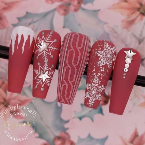 Winter Nails 2023, Nails 2023 Trends, Nail Noel, New Years Nail Designs, Nail Goals, Unghie Nail Art, Simple Fall Nails, Winter Manicure, Nails Winter