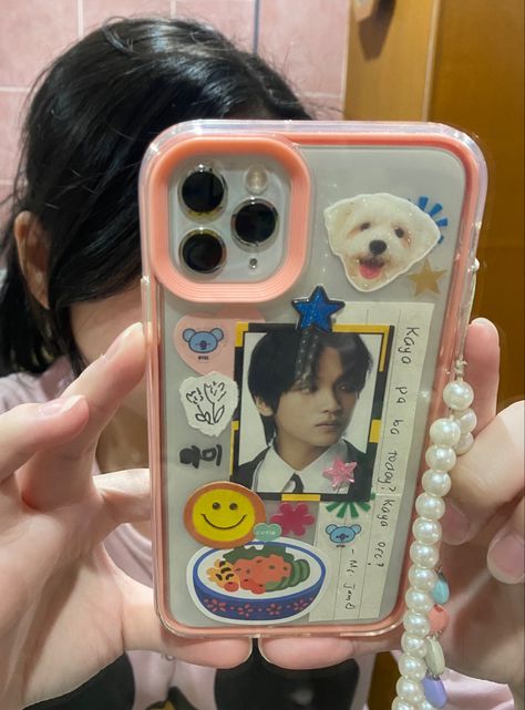 clear phone case iphone deco inpo aesthetic kpop nct bts bt21 decoration sticker haechan cute diy design decor Kpop Sticker Deco, Clear Case Decoration Ideas, Nct Phone Case, Clear Phone Case Decorations, Kpop Deco, Friends Phone Case, Kpop Phone Cases, Iphone Stickers, Kpop Diy