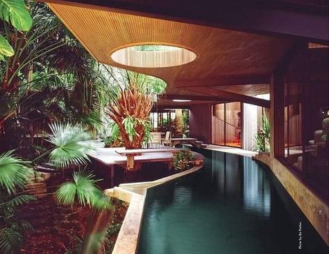 70s Architecture, 60s Interior, 70s Interior Design, 70s House, 70s Interior, Indoor Pools, Earthship Home, Retro Interior Design, 70s Home