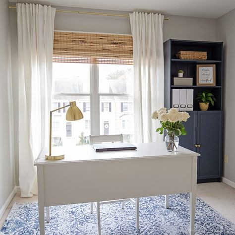 A pretty home office makeover filled with easy DIY projects that make a big impact and a navy, grey, and natural decor style. Diy Home Office Decor, Pretty Home Office, Traditional Home Offices, Home Office Makeover, Pretty Home, Office Decor Professional, Modern Contemporary Living Room, Grey Office, Dining Room Contemporary