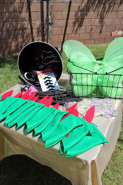 A SPECTACULAR Peter Pan Party! - Made It. Ate It. Loved It. Peter Pan Party, Disneyland Birthday, Onederland Birthday Party, Piñata Ideas, Peter Pan And Tinkerbell, Tinkerbell Party, Pirate Birthday Party, Fairy Birthday Party, Baby Boy 1st Birthday