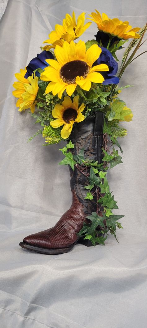 Boot Flower Arrangement, Boot Floral Arrangement, Cowboy Boot Centerpieces, Boot Centerpiece, Western Centerpieces, Country Western Decor, Country Western Wedding, Western Style Wedding, Cowboy Wedding