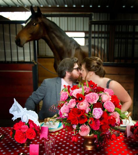 Love this! Kentucky Derby Wedding Shower, Kentucky Derby Wedding, Bows And Arrows, Derby Wedding, Wedding Photo Shoot, Big Hat, Marry You, Kentucky Derby, Wedding Photoshoot