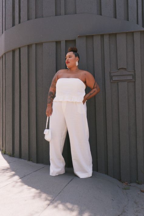 Plus Size White Outfit, Clean Outfits, Italy Fits, White Summer Outfits, Ankara Dress Styles, Midsize Outfits, Wardrobe Goals, Midi Size, Ankara Dress