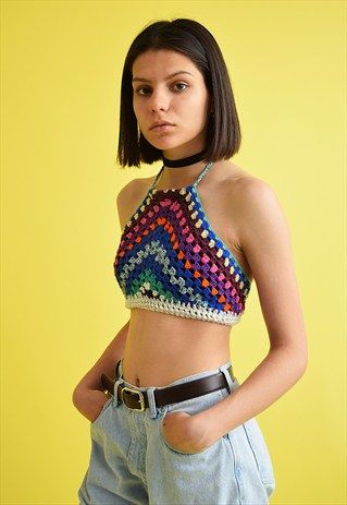 70's+style+Boho+festival+jazzy+crochet+halter+crop+top Crochet 70s, Diy Crop Top, Crochet Top Outfit, 2000s Fashion Trends, Crochet Swimwear, Crochet Halter, Crochet Top Pattern, Crochet Crop Top, Boho Crochet