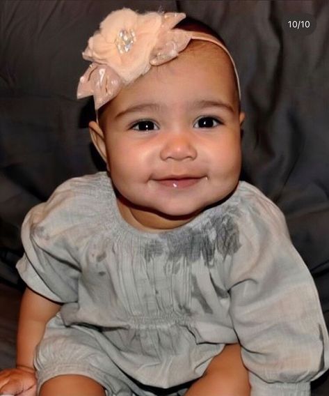 North West Baby, Kim And North, Jenner Kids, Kim And Kanye, Kardashian Kids, Amazing Woman, Baby Inspiration, Celebrity Kids, Celebrity Babies