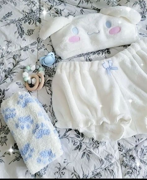 Baby Core Outfit, Age Re Outfits, Lil Space Outfits, Age Regregression Outfit, Little Spaces Ideas Outfits, Sanrio Outfits, Sanrio Clothes, Puppy Cuddles, Hello Kitty Clothes