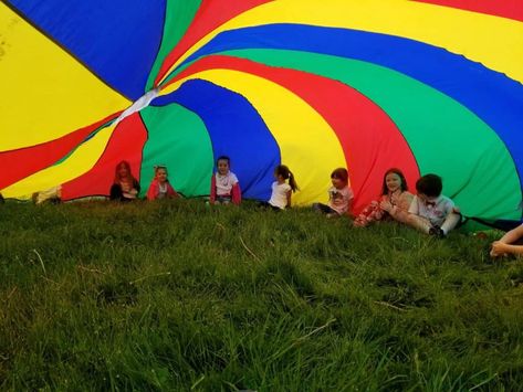 10 Best Parachute Games for Kids | Which to buy? Parachute Tent, Parachute Games For Kids, Musical Notes Art, Growing Up In The 2000s, Parachute Games, Art Assignments, Notes Art, Kids Tents, Childhood Games