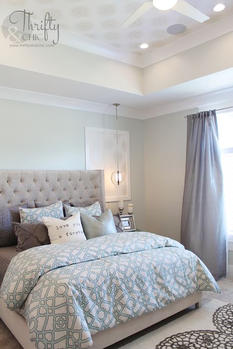 Soothing paint colors of blue and grey for this master bedroom. Thrifty and Chic - DIY Projects and Home Decor Beautiful Bedroom, Beautiful Bedrooms, Dream Bedroom, Bed Room, Home Fashion, My New Room, New Room, Guest Bedroom, 인테리어 디자인