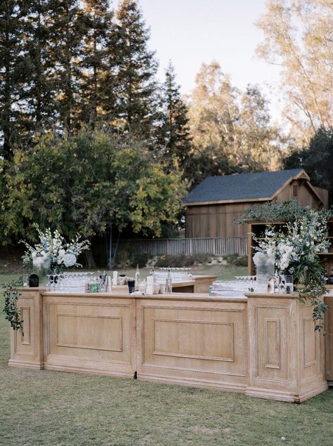 Portable Bar Ideas, Bar Wedding Reception, Lowndes Grove Wedding, Reception Bar, Jackson Hole Wedding, Dream Wedding Reception, Vintage Wedding Party, Event Bar, Portable Bar