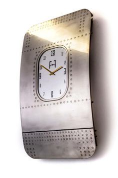 Authentic, vintage, aircraft Boeing 737, bespoken hand polished wall art clock. Airplane Furniture, Aviator Furniture, Aircraft Furniture, Aviation Room, Wall Clock Design Ideas, Aviation Furniture, Clock Design Ideas, Aviation Decor, Airplane Decor