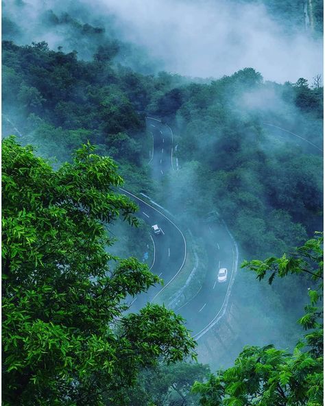 #valparai 💟 Follow @palakkadan_eye 🌴🌴🌴🌴for more ========================= 📷© @navas_kiliyanni ========================= |follow… A Passage To India, Joker Movie, Teacup Gardens, Mountains Aesthetic, Good Evening Greetings, Evening Greetings, Nature Instagram, Instagram Snap, Shiva Art