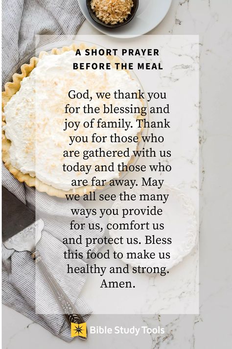 25 Best Short Thanksgiving Prayers - Family Dinner Blessings Short Prayer For New Year, Dinner Prayers Family, Prayers Before Eating, Prayer Before Eating Meals, Short Thanksgiving Prayer, Christmas Dinner Prayer, Prayers Family, Meal Prayer, Prayers Before Meals